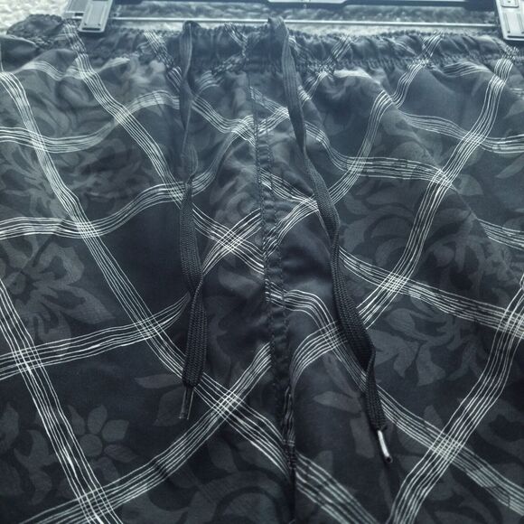 Rawlings Men's L Floral Black Trunks Swimwear 100% Polyester 35" 6" 13.5" - Picture 11 of 11